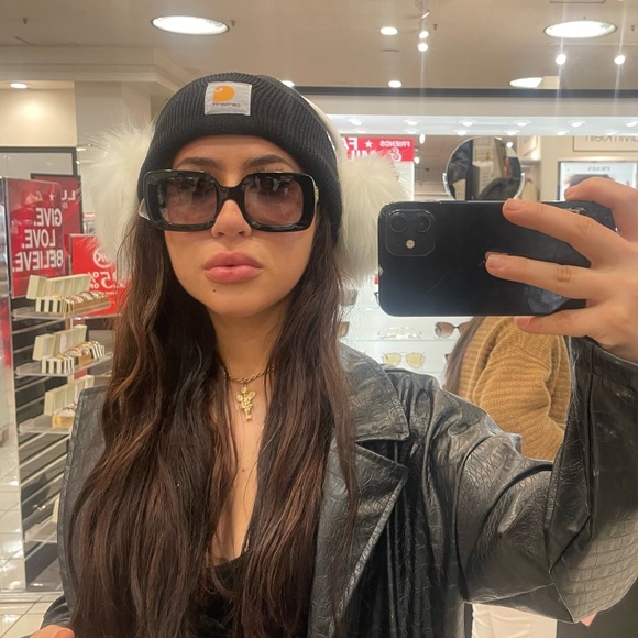 looking for - Picture 1 of 2